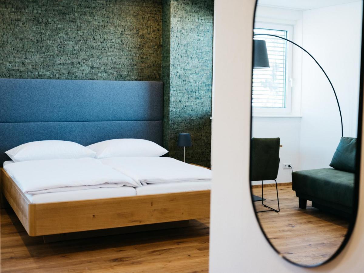 Homestay Weingut Straka